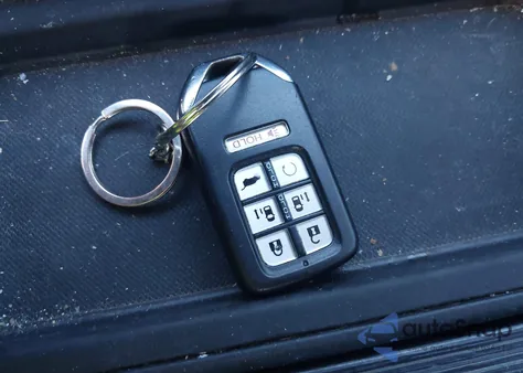 2018 Honda Odyssey Ex-L из США, поврежденный, VIN 5FNRL6H78JB021832